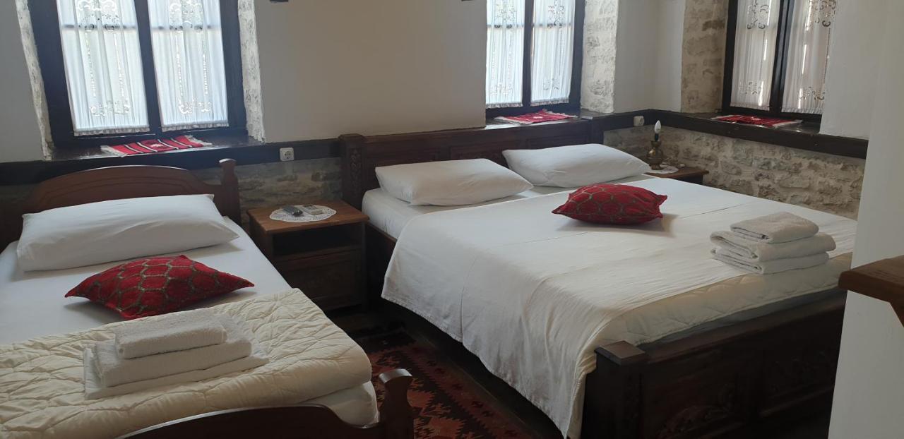 Silver Hill Guesthouse Gjirokastra Kültér fotó