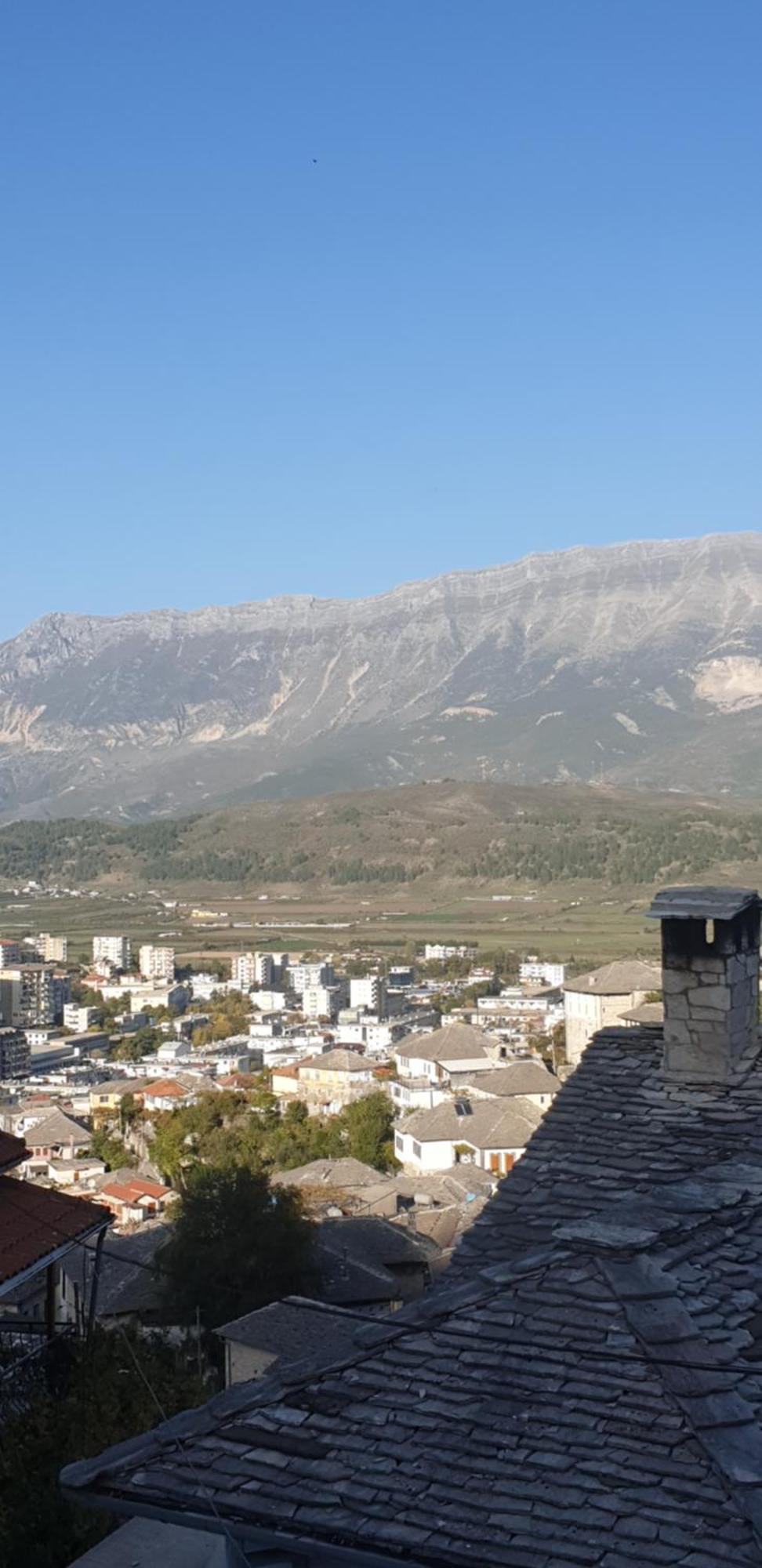 Silver Hill Guesthouse Gjirokastra Szoba fotó